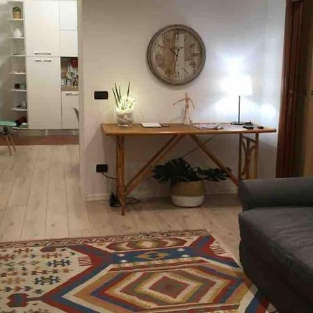 Ferienwohnung Casa Via Toledo. Centralissima E Vicina Al Porto Neapel Exterior foto