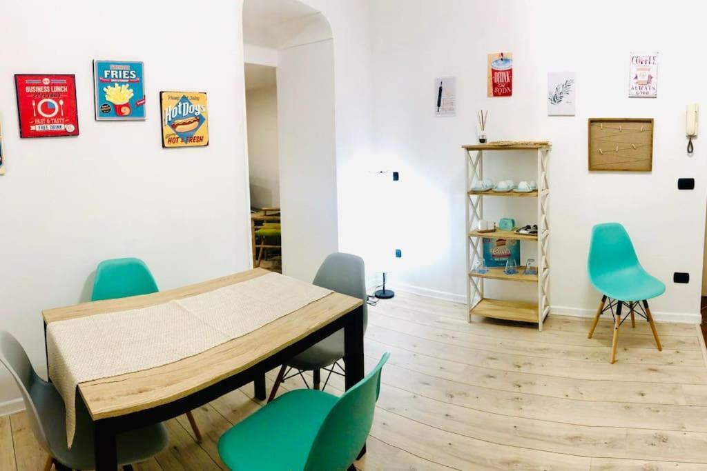 Ferienwohnung Casa Via Toledo. Centralissima E Vicina Al Porto Neapel Exterior foto